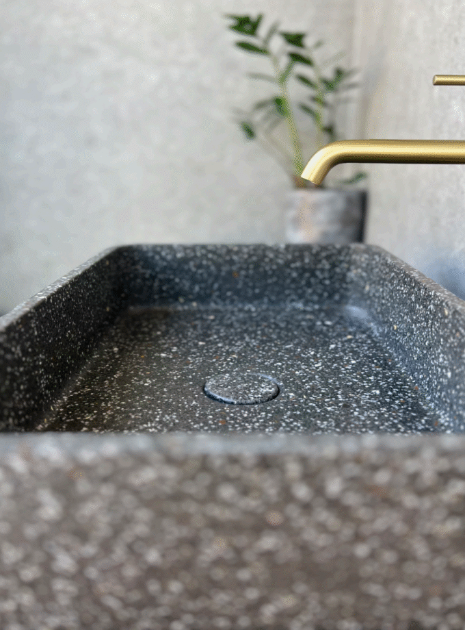 &Nu;&iota;&pi;&tau;ή&rho;&alpha;&sigmaf; &mu;&pi;ά&nu;&iota;&omicron;&upsilon; terrazzo DIMITRA Black 50x32,5x12 &ndash; &omicron;&rho;&theta;&omicron;&gamma;ώ&nu;&iota;&omicron;&sigmaf; &epsilon;&pi;&iota;&tau;&rho;&alpha;&pi;έ&zeta;&iota;&omicron;&sigmaf;